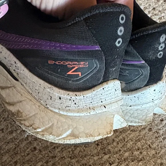 Saucony Endorphin Speed 4 Black and Purple Running Shoes - Picture 4 of 6